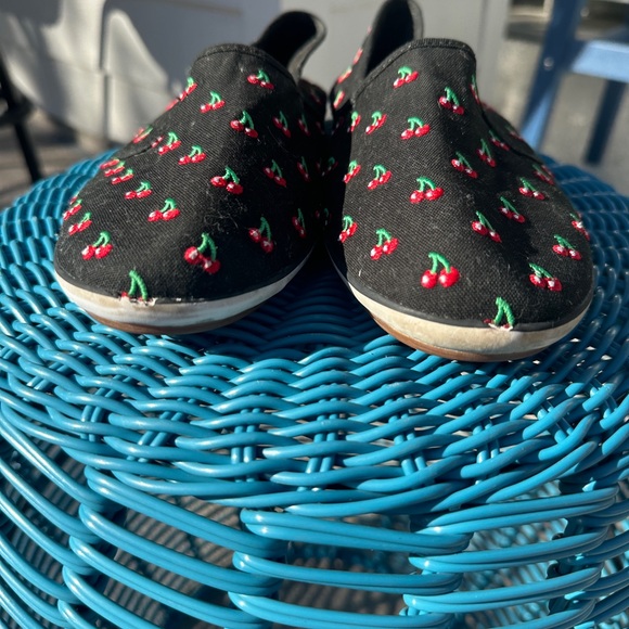 Vans Cherry Theme Black Slip On - Picture 4 of 8